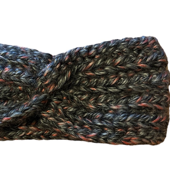 Winter Headband - Picture 2 of 3